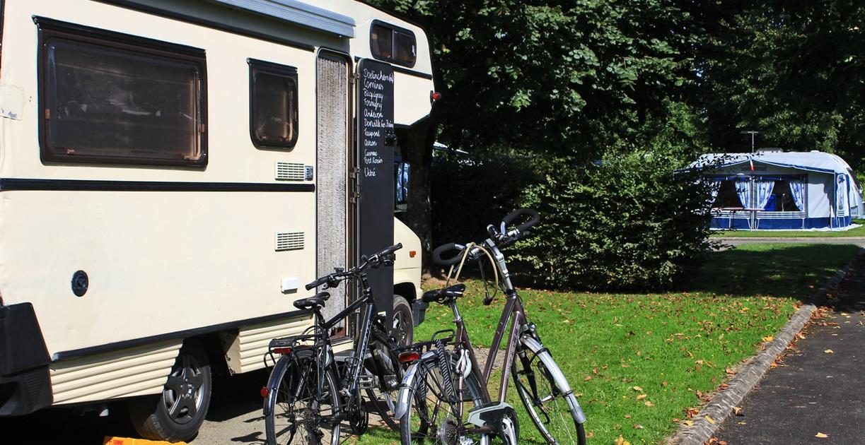 Empalcement camping car - photo JE Rubio