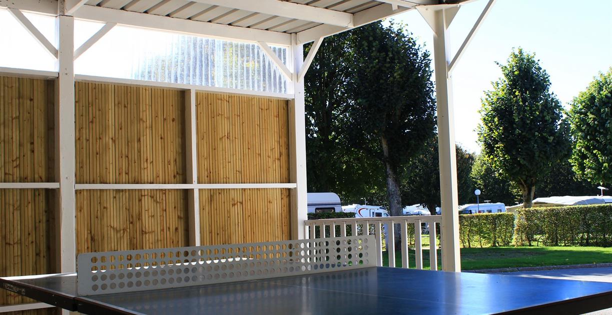 Table  de ping pong - Pour des vacances réussies en Normandie - Photo JE Rubio